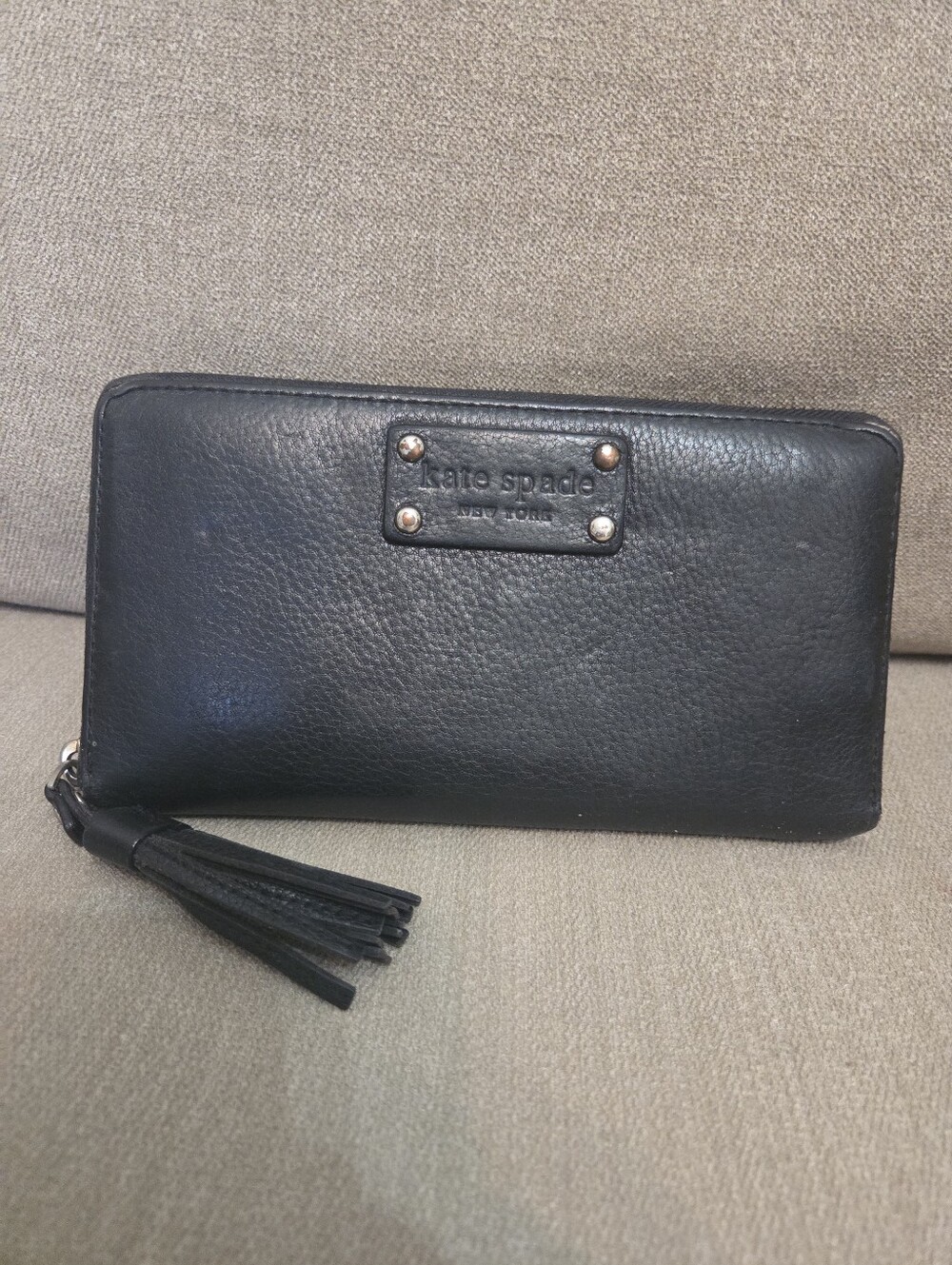 Kate Spade New York Neda Cheltenham Black Zip Around Wallet Tassel